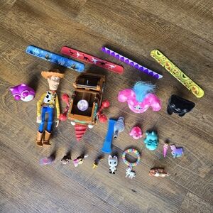 Woody Furby Farting Fuglar Toy Lot